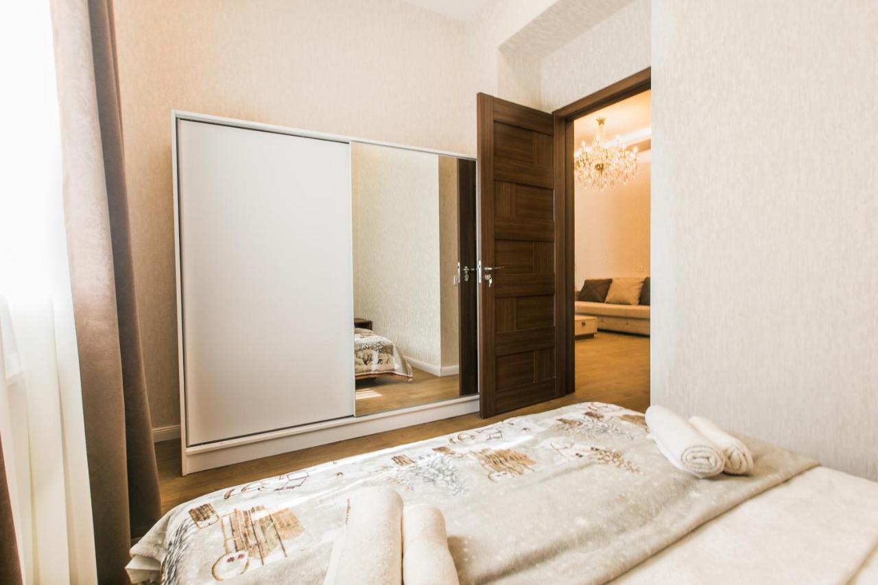 Sweet Home 6 Vip At Rustaveli Avenue Tiflis Dış mekan fotoğraf